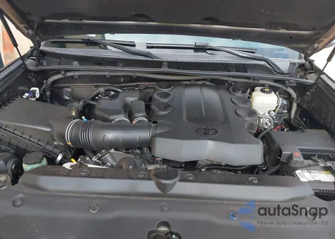 2018 Toyota 4Runner Sr5 Premium z USA, uszkodzony, nr VIN JTEBU5JR1J5595917